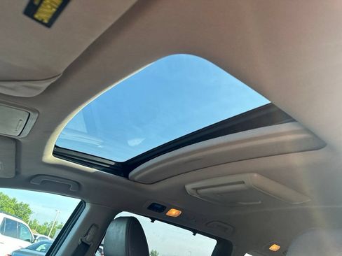 Used 2011 Honda Odyssey Touring image 6