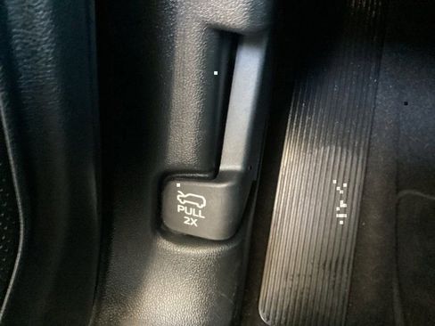 Used 2022 Ford Explorer XLT w/ Equipment Group 202A image 61