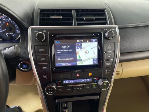 Used 2017 Toyota Camry XLE image 20