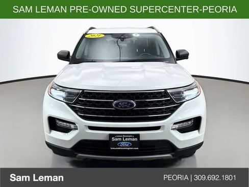 Used 2021 Ford Explorer XLT w/ Equipment Group 202A AWD/4WD image 2