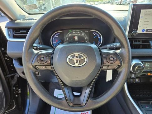 Used 2023 Toyota RAV4 LE AWD/4WD image 31