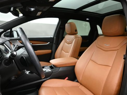 Certified 2023 Cadillac XT5 Premium Luxury AWD/4WD image 11