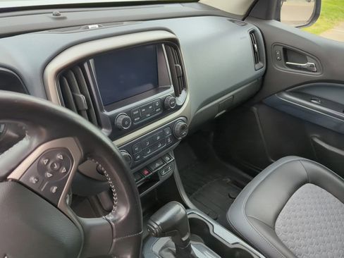 Used 2016 Chevrolet Colorado Z71 AWD/4WD image 5