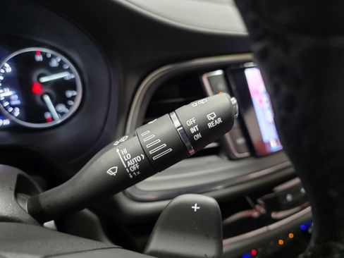 Used 2024 Buick Enclave Avenir w/ Avenir Technology Package image 29