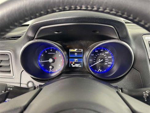 Used 2017 Subaru Outback 2.5i Premium image 3