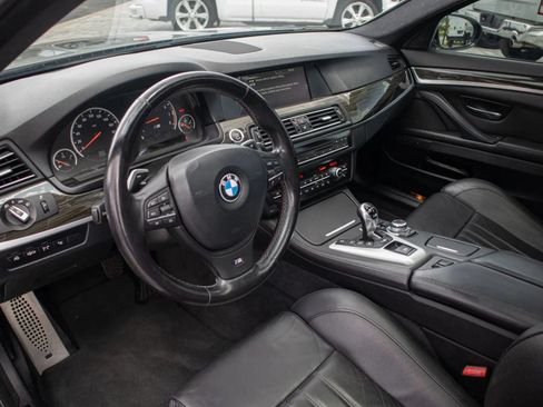 Used 2013 BMW M5 RWD image 32
