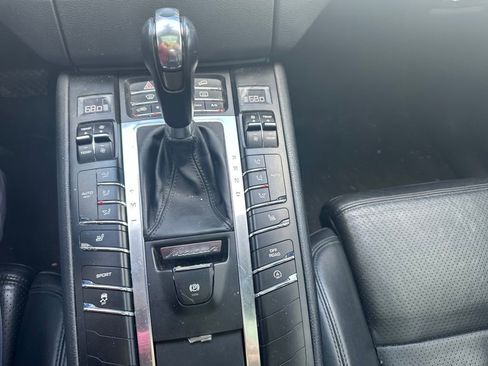 Used 2015 Porsche Macan S AWD/4WD image 9