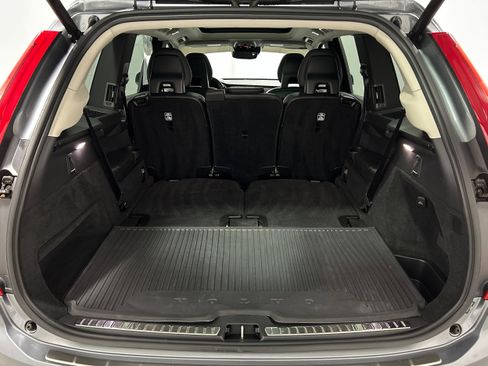 Used 2020 Volvo XC90 T6 Momentum image 34