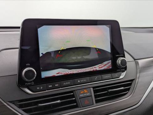 Used 2025 Nissan Altima 2.5 SV FWD image 26