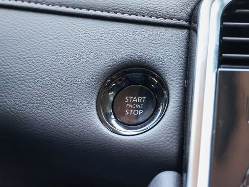 Used 2025 Nissan Armada SV AWD/4WD image 12