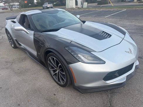 Used 2017 Chevrolet Corvette Grand Sport image 2