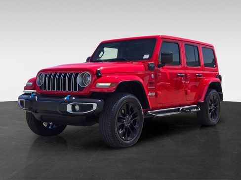 Used 2024 Jeep Wrangler Unlimited Sahara w/ Safety Group AWD/4WD image 8