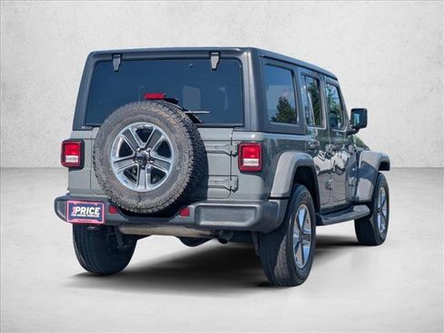 Used 2019 Jeep Wrangler Unlimited Sahara AWD/4WD image 5