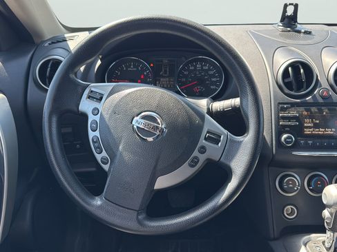 Used 2013 Nissan Rogue SV FWD image 16