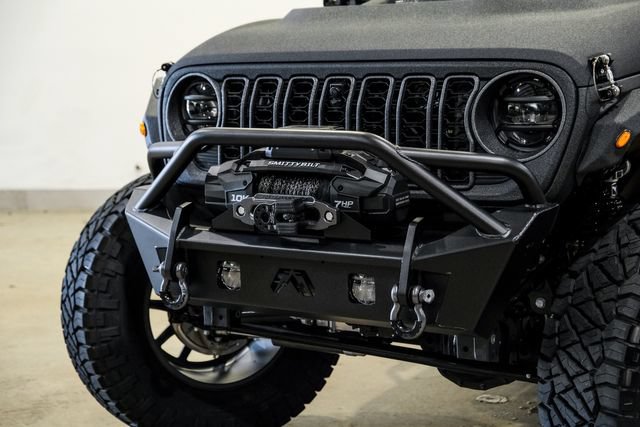 Used 2025 Jeep Gladiator Rubicon w/ Safety Group AWD/4WD image 23