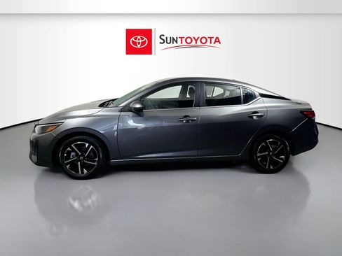 Used 2025 Nissan Sentra SV FWD image 29