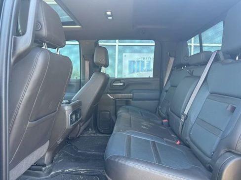 Used 2022 GMC Sierra 3500 Denali w/ Denali Black Diamond Edition AWD/4WD image 10