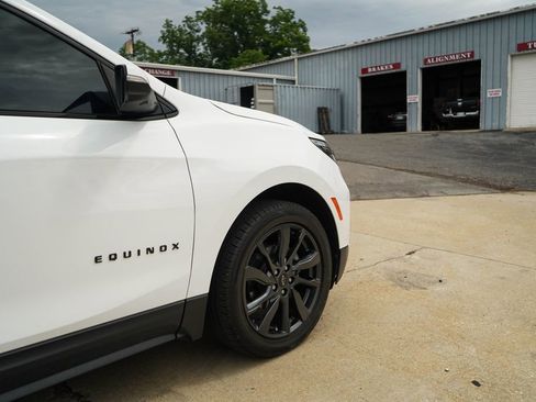 Used 2022 Chevrolet Equinox RS w/ RS Leather Package FWD image 18