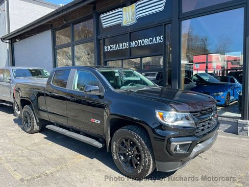 Used 2022 Chevrolet Colorado Z71 w/ Z71 Midnight Edition AWD/4WD image 1