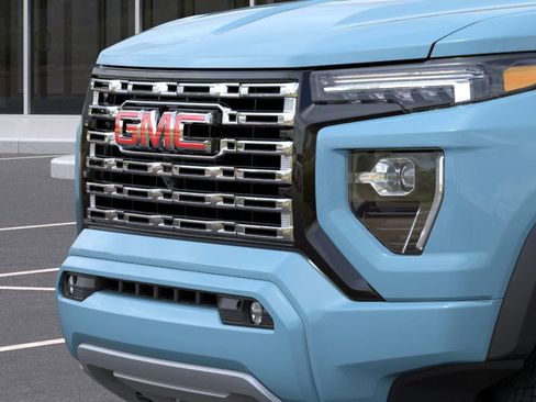 New 2026 GMC Canyon Denali image 13