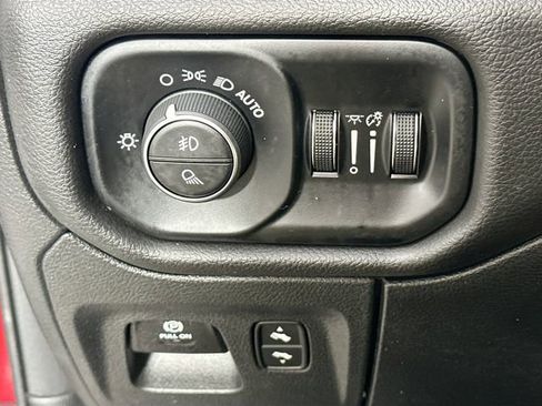 Used 2025 RAM 1500 Laramie w/ Sport Appearance Package image 25