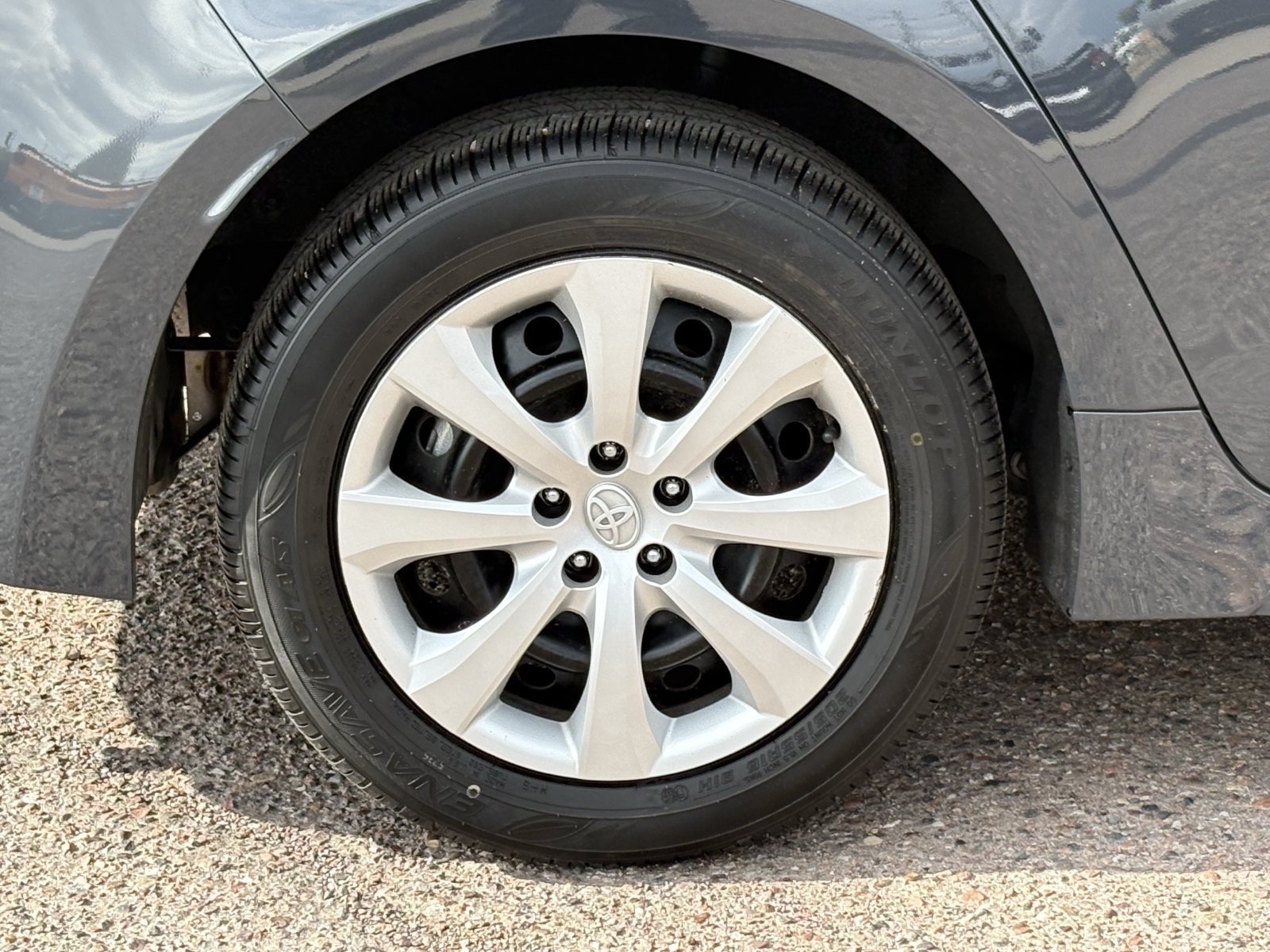 Used 2024 Toyota Corolla LE FWD image 12