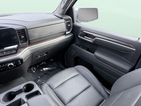 Used 2025 GMC Sierra 1500 SLT image 58