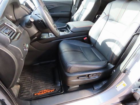 Used 2024 Honda Passport TrailSport image 41