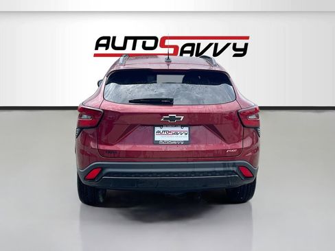 Used 2024 Chevrolet Trax RS FWD image 6
