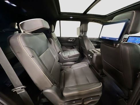 Used 2021 GMC Yukon SLT w/ SLT Luxury Plus Package image 30