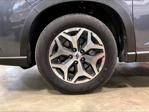 Used 2024 Subaru Forester Premium AWD/4WD image 9