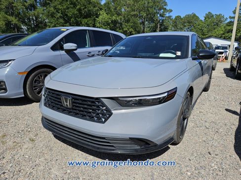 Certified 2025 Honda Accord Sport image 2