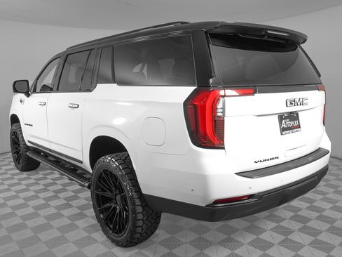 Used 2025 GMC Yukon XL Elevation AWD/4WD image 7