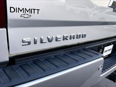 Used 2017 Chevrolet Silverado 1500 LTZ Z71 w/ LTZ Plus Package image 30