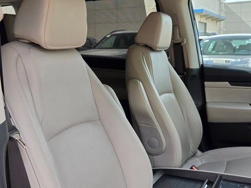 Certified 2025 Honda Odyssey EX-L image 28