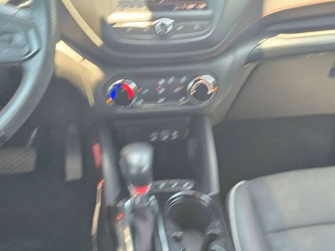 Used 2022 Chevrolet TrailBlazer RS FWD image 17