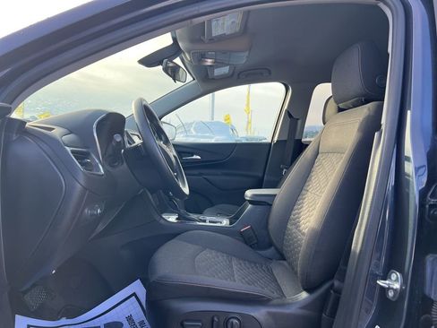 Used 2018 Chevrolet Equinox LT image 11