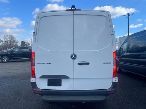 Used 2022 Mercedes-Benz Sprinter 2500 image 7