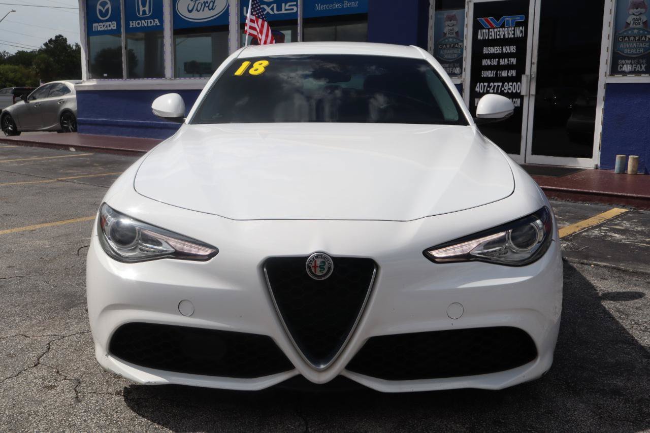 Used 2018 Alfa Romeo Giulia RWD image 9