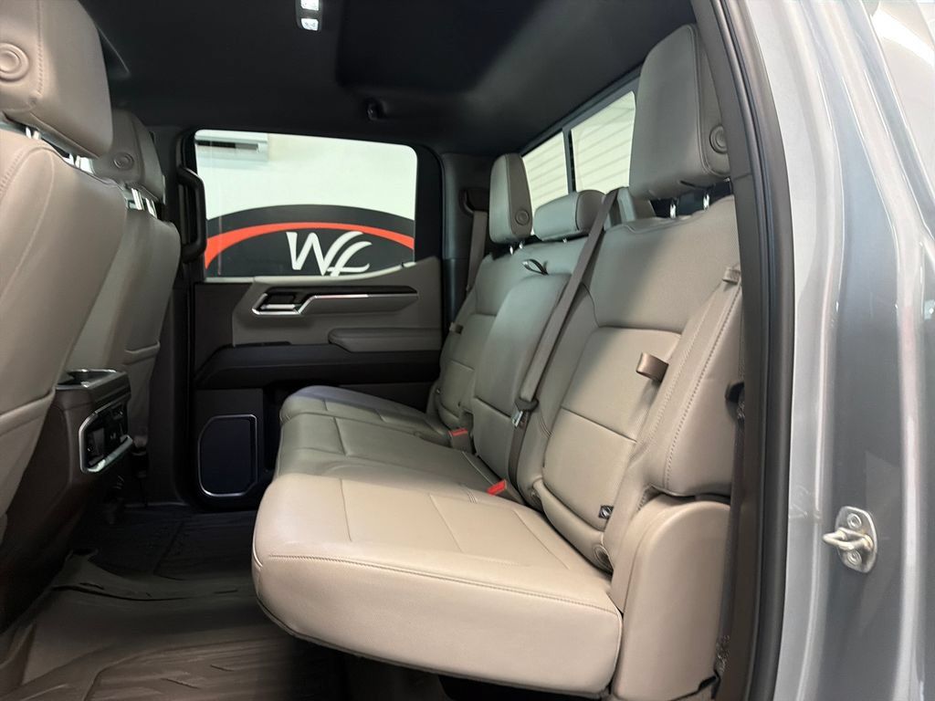 Used 2024 GMC Sierra 1500 SLT w/ SLT Premium Plus Package AWD/4WD image 9