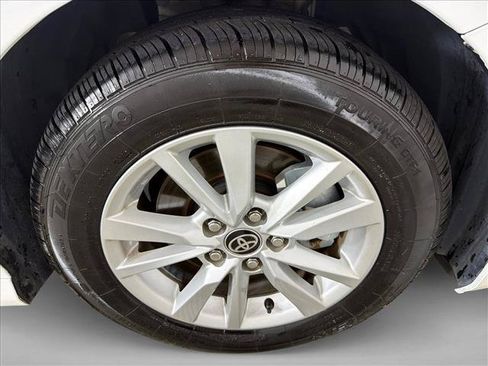Used 2025 Toyota Camry LE w/ Convenience Package AWD/4WD image 8