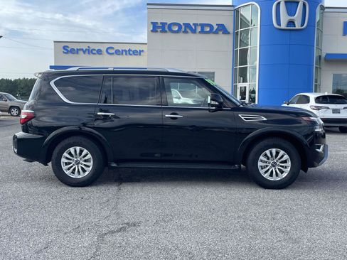 Used 2024 Nissan Armada SV AWD/4WD image 2