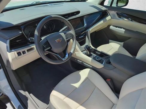 Used 2024 Cadillac XT6 Premium Luxury FWD image 8