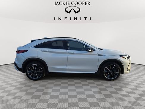 Certified 2025 INFINITI QX55 Essential image 4