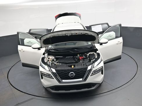 Used 2023 Nissan Rogue SV image 45