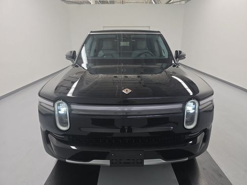 Used 2025 Rivian R1S Adventure Dual AWD/4WD image 8