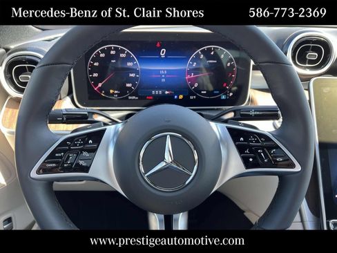 Used 2025 Mercedes-Benz C 300 4MATIC Sedan image 28