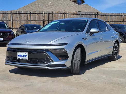 New 2026 Hyundai Sonata SEL FWD image 2