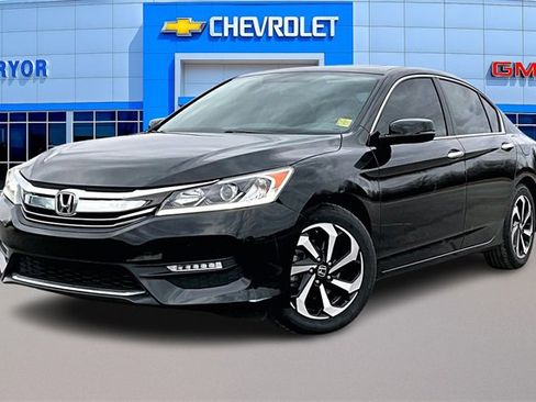 Used 2017 Honda Accord EX image 3