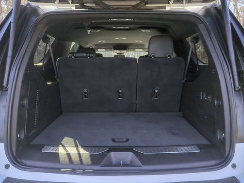 Used 2023 Chevrolet Suburban Premier image 23